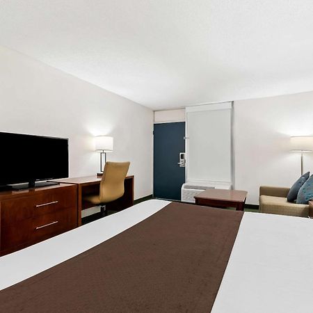 Rodeway Inn Далтън Екстериор снимка